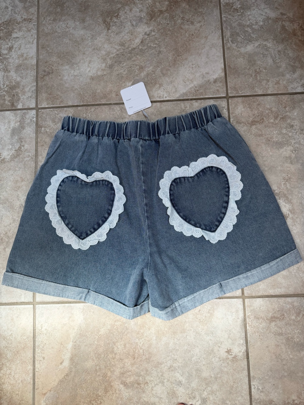 Davi & Dani Heart Appliqué Patch Denim Shorts, Size Large